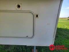 2002  Keystone  Cougar  5th Wheel Camper - 28FT