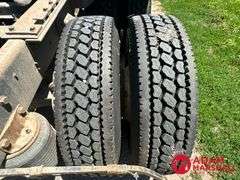 1995  Ford  LTA9000   Semi Truck - Diesel