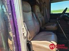 2014  Peterbilt  389  Semi Truck