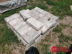 Freestanding Wall Block