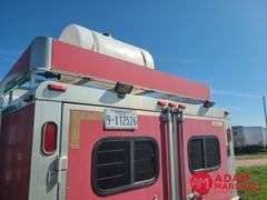 1998  Sundowner  4-Horse Trailer w/ Living Quarters  - 34FT