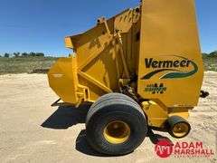 2012  Vermeer  605 Super M  Round Baler