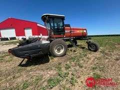 2005  Hesston  9240  Swather