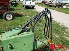 John Deere  Pull Type Silage Chopper