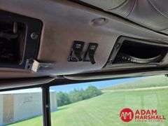 1999  International  9400  Straight Truck