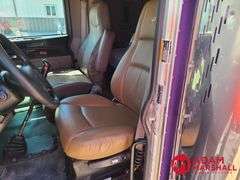2014  Peterbilt  389  Semi Truck