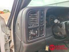2004  Chevrolet  Silverado 3500  Pickup - Gasoline