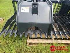 Unused 2025   Stout  HD 82-3  Rock Grapple Bucket for Skid Steer - 82"