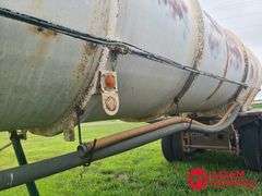 1976  Fruehauf  7000 Gallon Tanker  Trailer