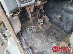 2005  International Harvester  8000  Semi Truck