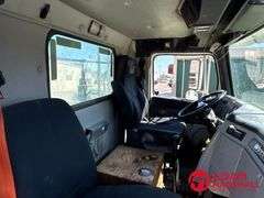 2016  Western Star  4700  Semi Truck