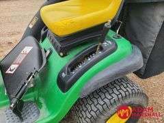 2009  John Deere  LA135  Lawn Mower w Bagger - 42IN