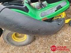 2009  John Deere  LA135  Lawn Mower w Bagger - 42IN