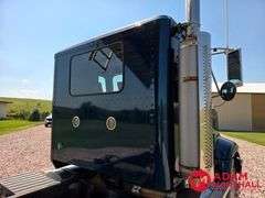 1999  International  9400  Straight Truck