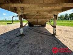 1996  Dakota  3200 Hopper  Grain Trailer - 32FT