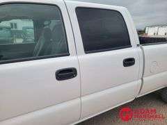 2004  Chevrolet  Silverado 3500  Pickup - Gasoline
