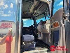 2006  Peterbilt  379  Semi Truck