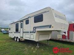 1993  NU-WA  Hitchhiker  Camper Trailer - 30FT