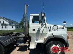 1995  Ford  LTA9000   Semi Truck - Diesel