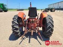 International Harvester  424  Utility Tractor
