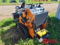 Unused 2024 Land Hero Mini Skid Steer Loader - Gasoline