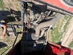 2005  Hesston  9240  Swather
