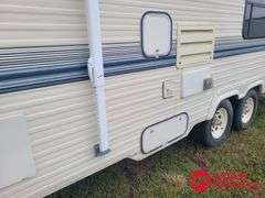 1993  NU-WA  Hitchhiker  Camper Trailer - 30FT