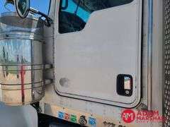 2014  Kenworth  W900  Semi Truck