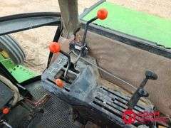 1984  John Deere  2950  Tractor w/Loader