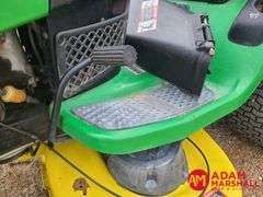2009  John Deere  LA135  Lawn Mower w Bagger - 42IN