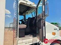 2016  Kenworth  T880  Semi Truck