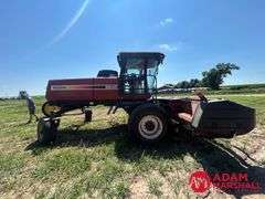 2005  Hesston  9240  Swather