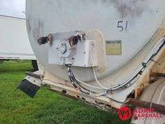 1976  Fruehauf  7000 Gallon Tanker  Trailer