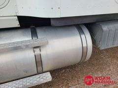 2004  International  9400t  Semi Truck