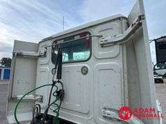 2016  Western Star  4700  Semi Truck