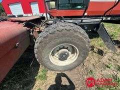 2005  Hesston  9240  Swather