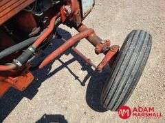 International Harvester  424  Utility Tractor