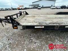 1999  Titan  Flatbed Trailer - 18FT