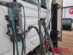 2005  International Harvester  8000  Semi Truck