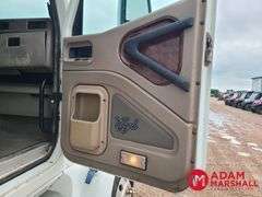 2004  International  9400t  Semi Truck