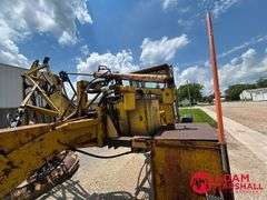 Caterpillar  120  Motor Grader - Mower