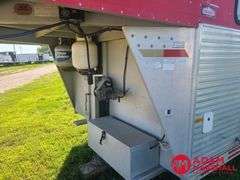 1998  Sundowner  4-Horse Trailer w/ Living Quarters  - 34FT