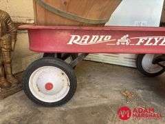 Radio Flyer Wagon & Bushel Basket