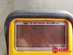 UEI  DM383B  Digital Multimeter