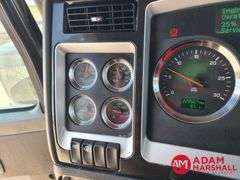 2014  Kenworth  W900  Semi Truck