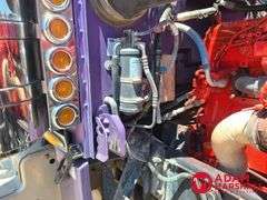 2014  Peterbilt  389  Semi Truck