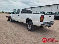 2004  Chevrolet  Silverado 3500  Pickup - Gasoline