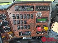 1999  International  9400  Straight Truck