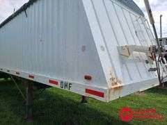 2009  DMF  Hopper  Grain Trailer - 32FT