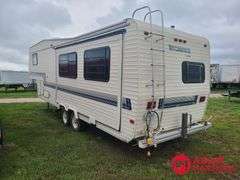 1993  NU-WA  Hitchhiker  Camper Trailer - 30FT